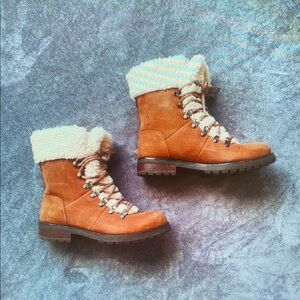 Women's Tan Fur-Lined Boots